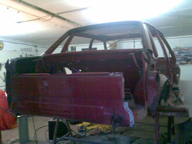 Vorm einbau der rechten Seitenwand.